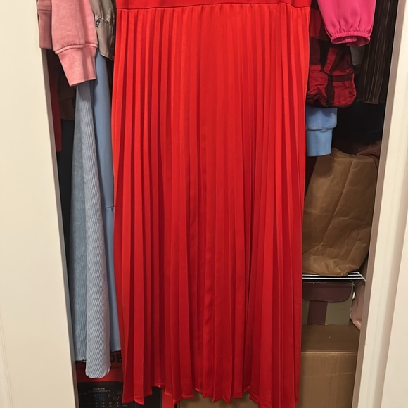 Red Satin SHEIN Dress - Picture 6 of 12
